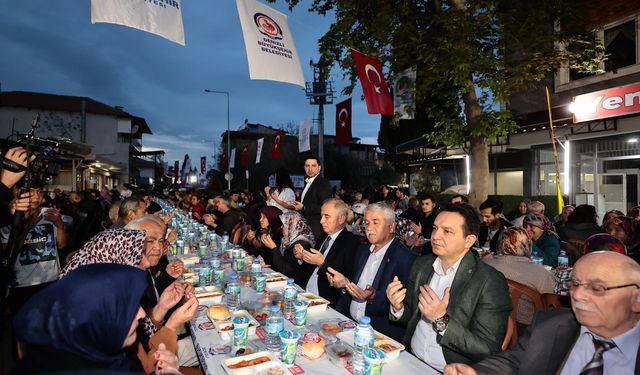 Büyükşehir’in gönül sofrası Sevindik’te kuruldu