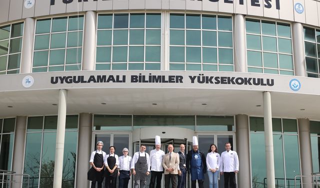 DEÜ, Dünyaca ünlü şefleri anlamlı projede buluşturdu