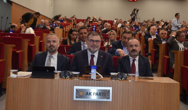 AK Partili Saygılı Büyükşehir Meclisi’ni takip etti