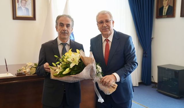 Ege Üniversitesinde rektörlük devir teslim töreni yapıldı