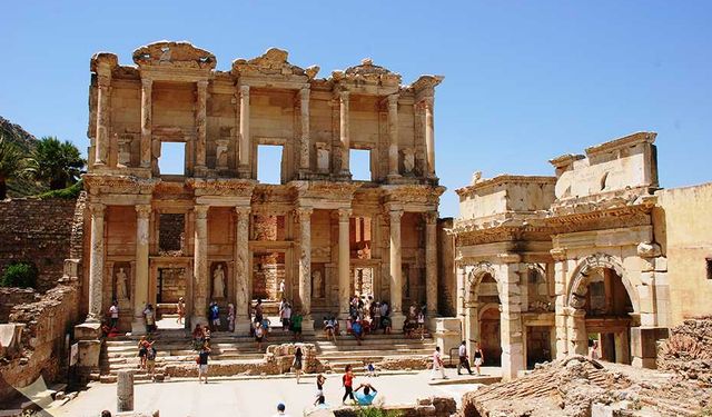 İzmir Turist Sayısında Hakkari'nin Gerisinde Kaldı