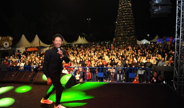 Karşıyaka Yeni Yıl Festivali Mansur Ark Konseriyle Renklendi