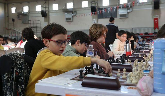 Çiğli'de 2. İsmail Hakkı Satranç Turnuvası Büyük İlgi Gördü