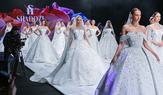 IF Wedding Fashion İzmir’de 2027 tasarımları podyuma çıktı