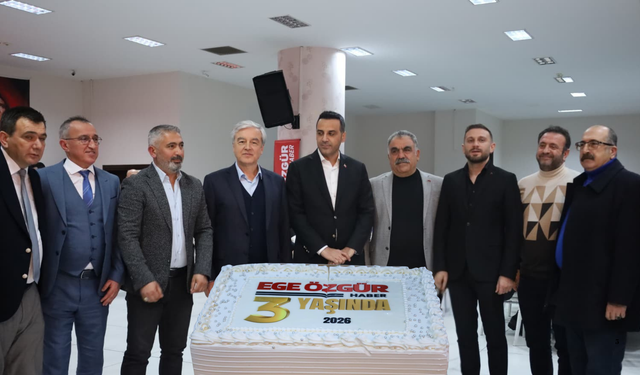 Ege Özgür Haber 3. Yaşını Görkemli Bir Törenle Kutladı