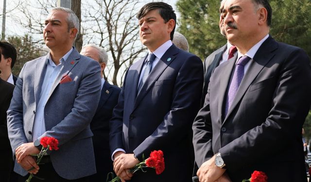 Azerbaycan’dan İzmir’e Anlamlı Ziyaret: İlk Durak Haydar Aliyev Anıtı