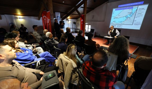 GEÇİLMEZ BİR DESTANIN İZİNDE: ÇANAKKALE’NİN ANLAMI VE BUGÜNÜ KENT BELLEĞİ’NDE KONUŞULDU