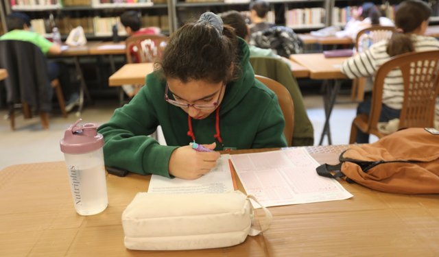 EFES SELÇUK BELEDİYESİ’NDEN SINAV YOLUNDAKİ ÖĞRENCİLERE DESTEK