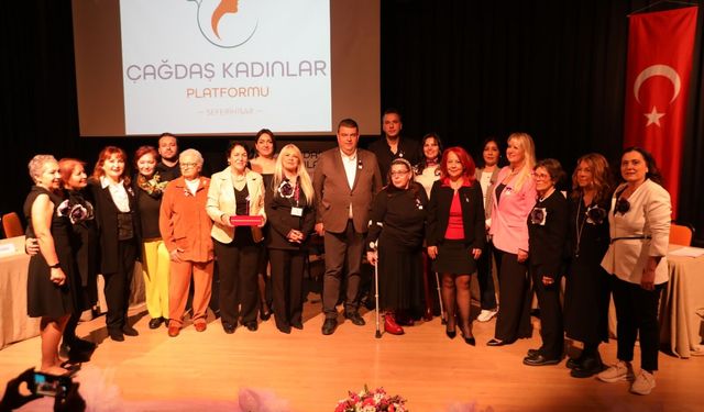 Seferihisar’da 8 Mart’a Anlamlı Etkinlik: “8 Kadın 8 Başarı Öyküsü”