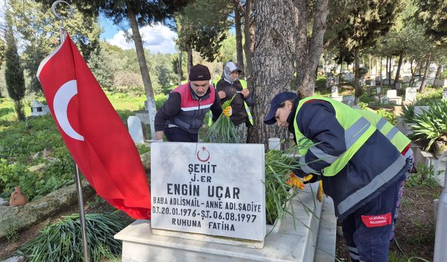 Torbalı Belediyesi’nden Şehit Kabirlerine Vefa Dokunuşu