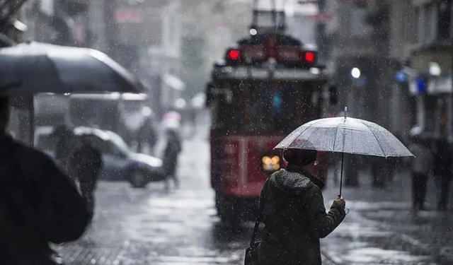 İSTANBUL’A YAĞIŞ VE SOĞUK HAVA UYARISI