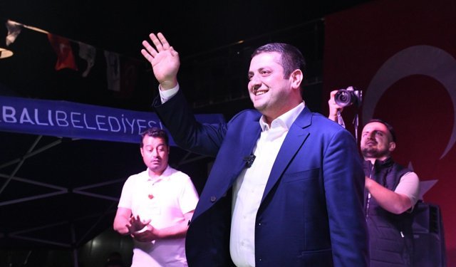 Torbalı Belediyesi’nden Bahara Yakışan Şenlik