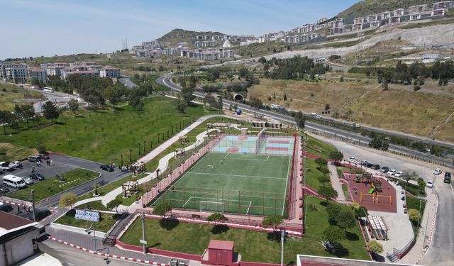Özgür Özel Bayraklı’da Ferdi Zeyrek Spor Kompleksi Açılışı ve Araç Filosu Tanıtımına Katılacak