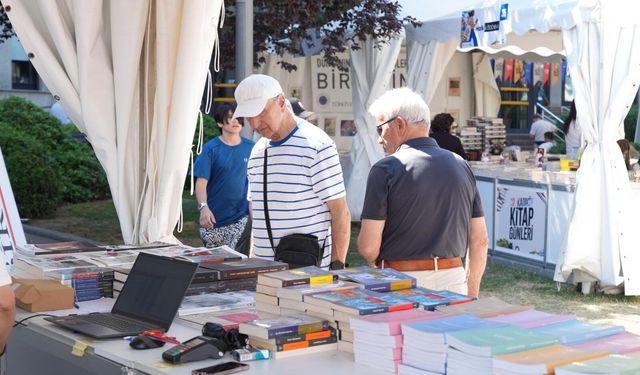 İzmir Kent Kitaplığı çeyrek asırlık deneyimini İstanbullu okurlarla buluşturdu