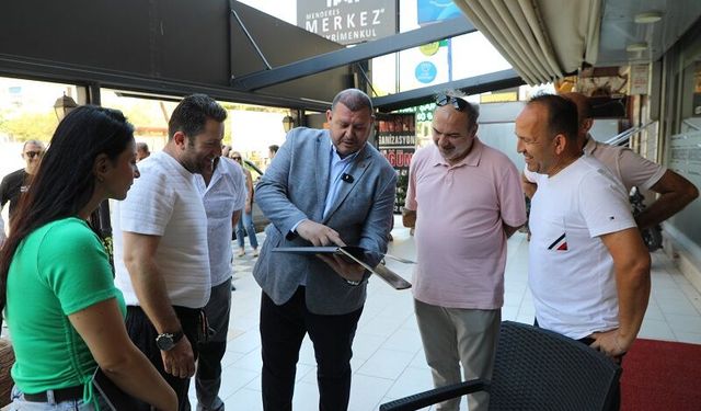Başkan Çiçek Sokakta, Vatandaşla İç İçe