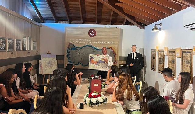 Bin liseli genç müzelerle tanıştı