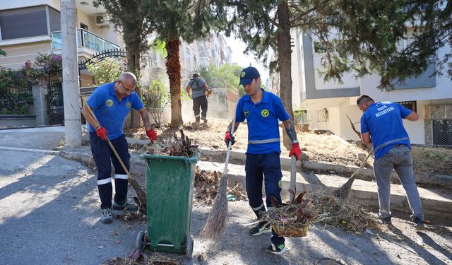 Buca’da yaz temizliği hız kesmeden sürüyor