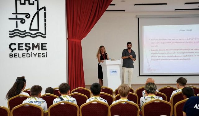 Çeşme'de genç sporculara ekran bağımlılığı ve bilinçli teknoloji kullanımı semineri