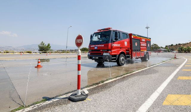 İzmir İtfaiyesi’nin şoförleri zorlu eğitimlerden geçiyor