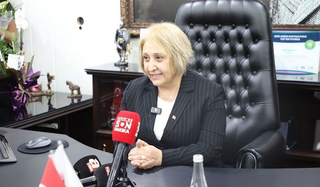Menderes’in İlk Kadın Başkanı Koltuğa Oturdu