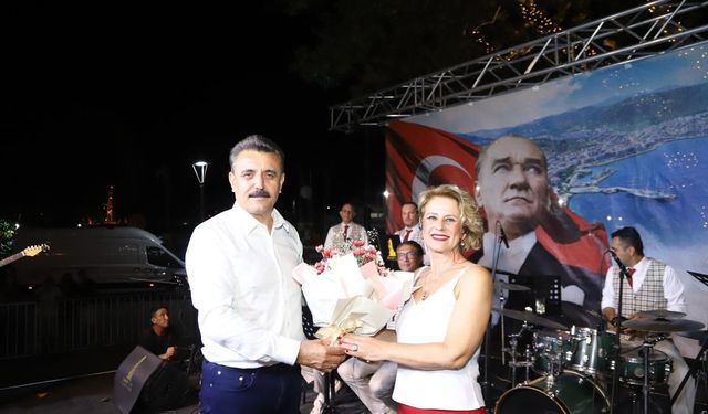 Dikili'nin kurtuluşunun 104. yılı coşkuyla kutlandı