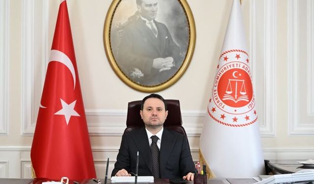 ADALET BAKANI AKIN GÜRLEK’TEN SOSYAL MEDYA PAYLAŞIMLARINA İLİŞKİN AÇIKLAMA