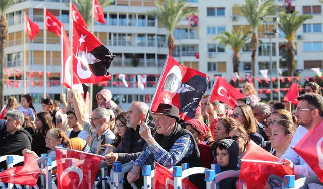 Buca’da Cumhuriyet’in 103. yılına yakışır kutlama