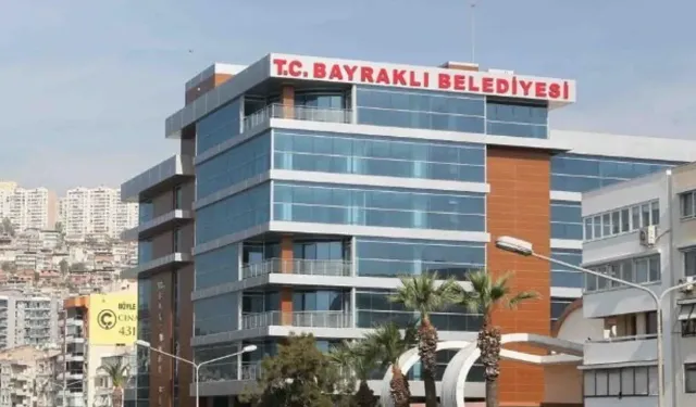 Bayraklı Belediyesi’ne operasyon: Eski Başkan Sandal gözaltında