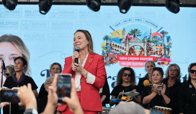 Kemeraltı’nın sokakları festivalle şenlendi