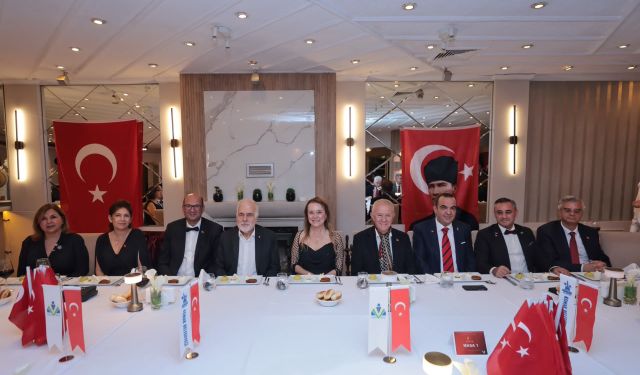 Başkan Mutlu: Cumhuriyet tam da böyle kutlanmalıydı
