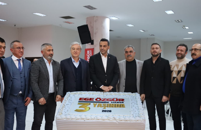 Ege Özgür Haber 3. Yaşını Görkemli Bir Törenle Kutladı
