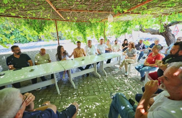 Başkan Denizli Ildır, Germiyan ve Reisdere’de vatandaşlarla bayramlaştı