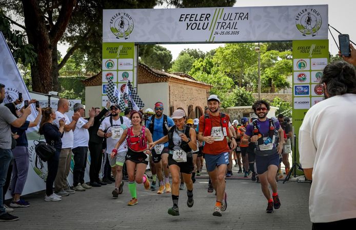 İzmir Valisi Elban: Efeler Yolu Ultra Trail, kadim tarihimiz ile doğa sporlarını bir araya getiriyor