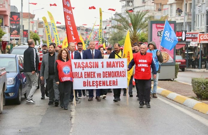 Urla’da 1 Mayıs Mesajı: “Adalet Olmadan Huzur Olmaz”