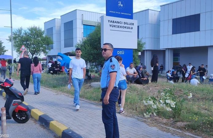 İzmir Büyükşehir Zabıtası YKS için sahada