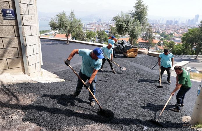 Konak’ta hummalı çalışma: 5 mahallede 24 sokak aynı anda yenileniyor