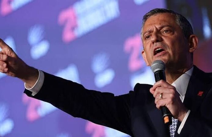 Özgür Özel, YENİ Parti’nin MYK Kadrosunu Açıkladı