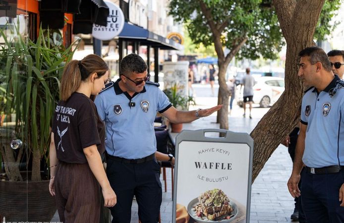 Ana arterlerde kaldırım işgaline geçit yok
