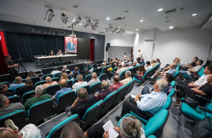 Konak’ın geleceği için ortak akıl:  Başkan Mutlu muhtarlarla buluştu