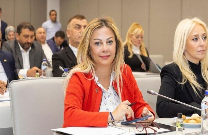 İzmir Gazeteciler Cemiyeti Başkanı Dilek Gappi İfadeye Çağrıldı