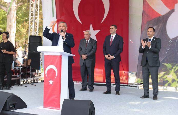 ÖZEL’İN İKİNCİ EVİNDEN İKTİDAR SÖZÜ: “MİLLETİMİZİN KARARLI İRADESİ İKTİDARI DEĞİŞTİRECEK”