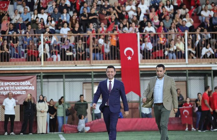 BAYRAKLI’DA SPOR SEZONU COŞKUYLA BAŞLADI