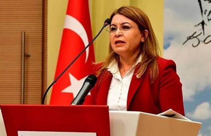 İZMİR’DE KILIÇDAROĞLU’NU KARŞILAYAN BİÇER’DEN GÜÇ’E SERT TEPKİ: “CESARETİ VARSA İKTİDARI ELEŞTİRSİN”