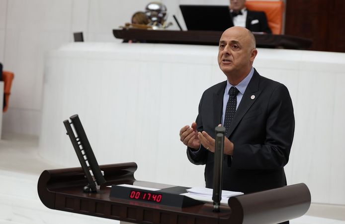 Ümit Özlale’den Taha Çakmak’a offshore hesap sorusu