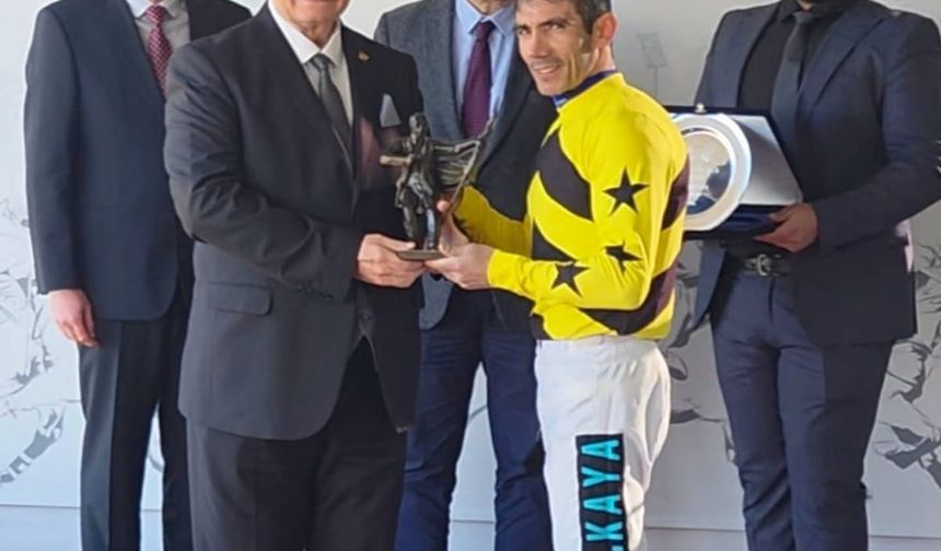 HASAN TAHSİN KOŞUSU’NU BEYAZIŞIK KAZANDI