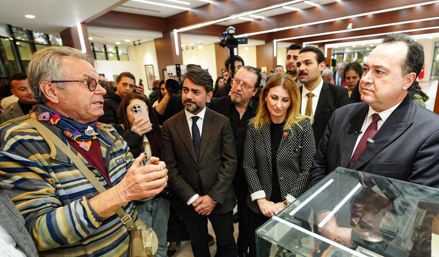 ‘Sarışın Bir Kurt’ Atatürk Sergisi Ziyaretçileriyle Buluştu