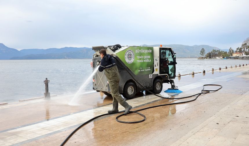 Büyükşehir Köyceğiz’deki Taşkının İzlerini Sildi