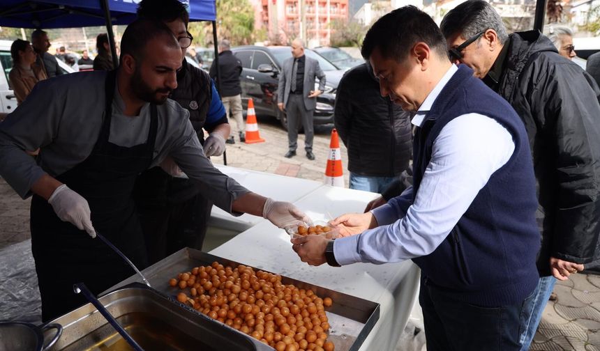 DEPREMDE YİTİRİLEN CANLAR ANILDI