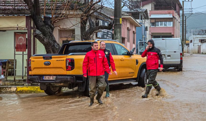 Başkan Demir Afeti Sahada Yönetti