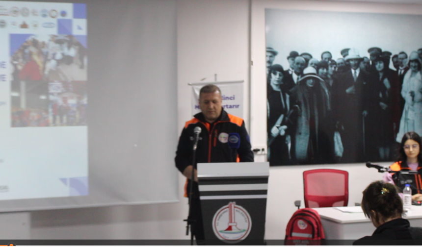 İZMİR’DE SİVİL TOPLUM 6 ŞUBAT'TA DİRENÇLİ İZMİR İÇİN TEK YÜREK OLDU